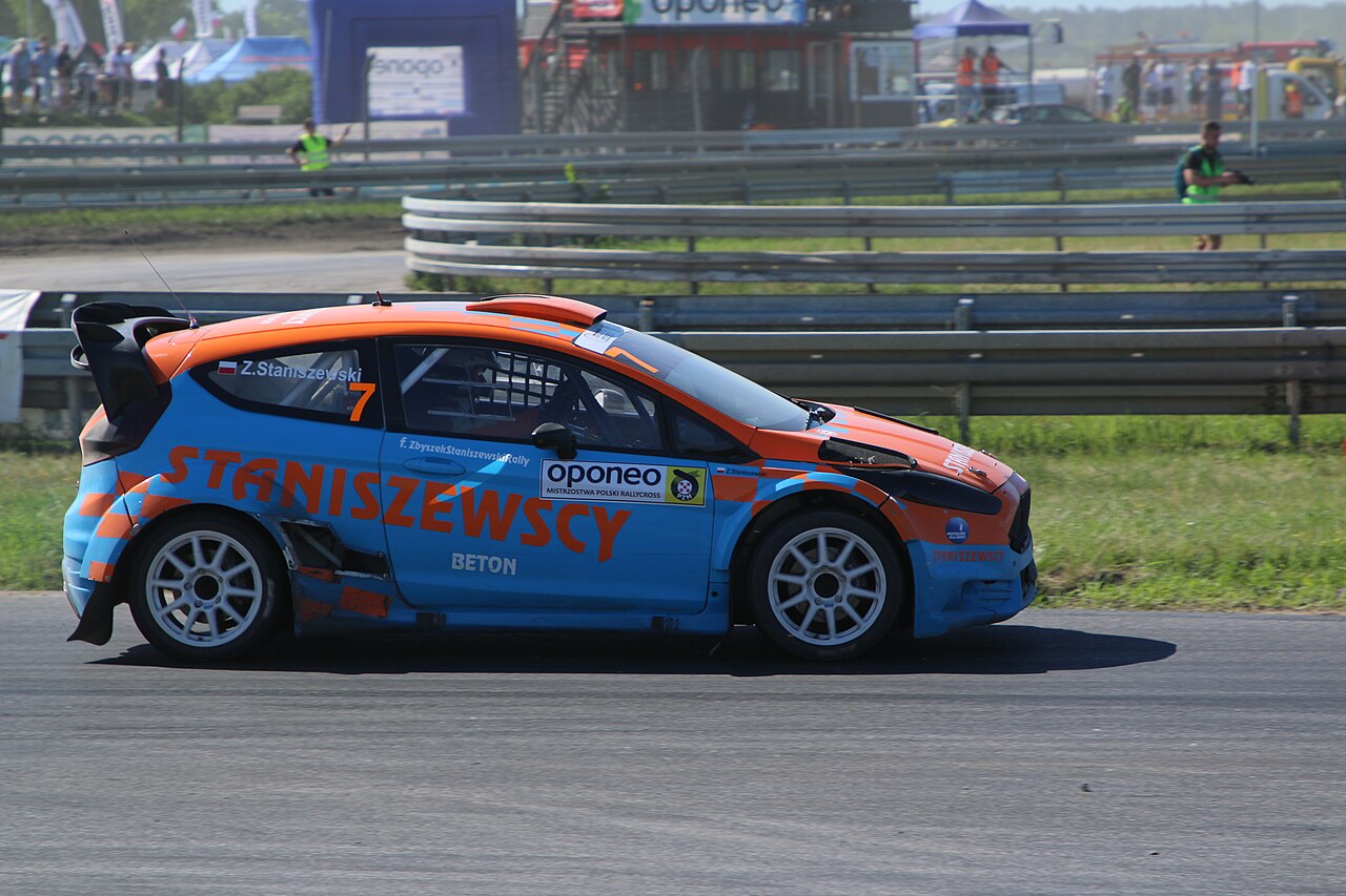 Zbigniew Staniszewski podczas IV rundy mistrzostw Polski rallycross. Zdjęcie archiwalne, nie z zawodów w Nyirád w 2026 roku.