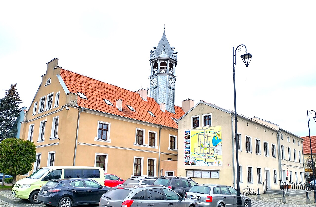 Ratusz w Barczewie. Zdjęcie archiwalne z 2022 roku; nie dokumentuje Niedzieli Cittaslow 2026.